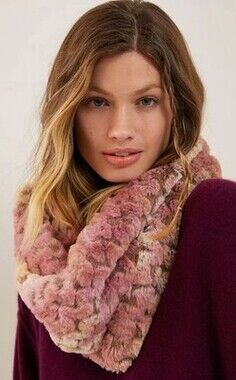 Anthropologie Remy Faux Fur Cowl Scarf Pink Purple EXCELLENT condition